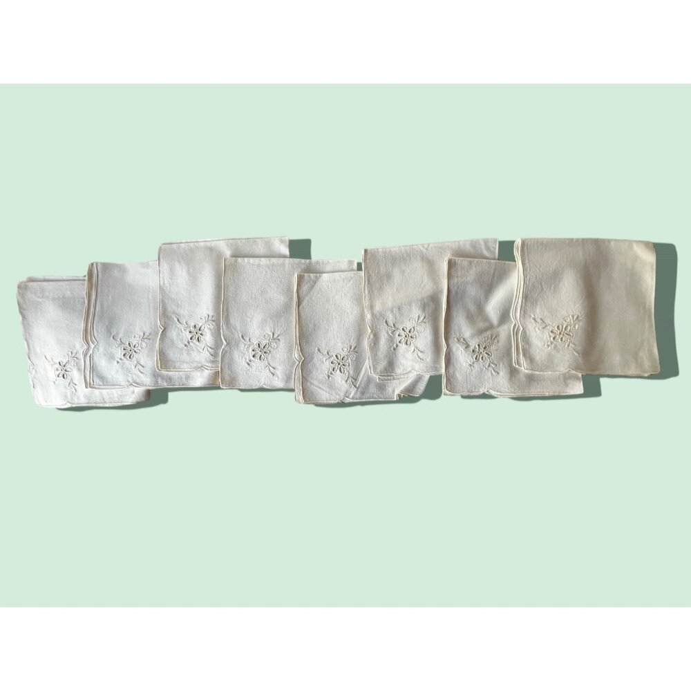 8 Pale Pink Embroidered Cotton Napkins Cutwork  Scalloped Edges 15.25x15.25